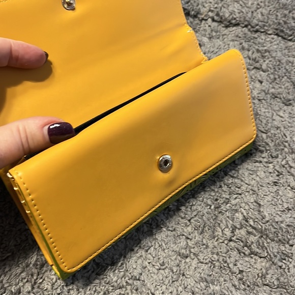 Wallet - Picture 2 of 6